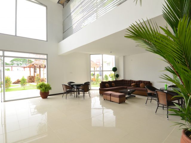 イージーアカデミー