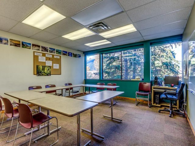 タムウッド ランゲージセンター ウィスラー校