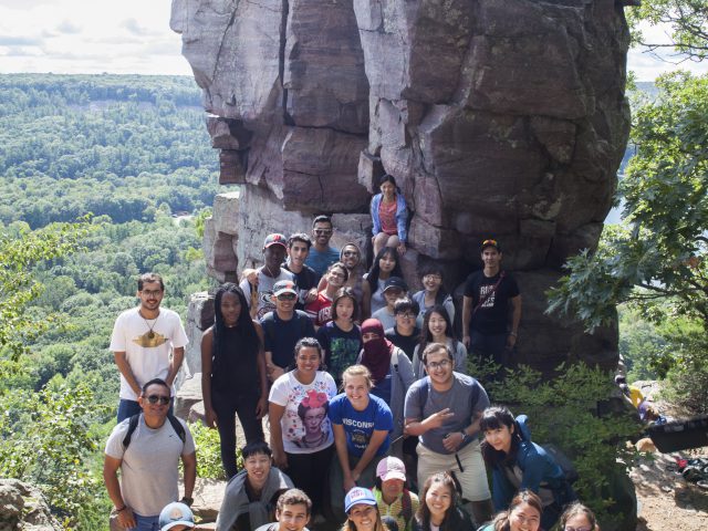 ウィスコンシン イーエスエル インスティテュート(ウェスリィ)