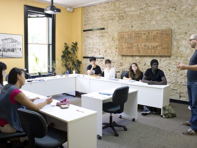 ウィスコンシン イーエスエル インスティテュート(ウェスリィ)