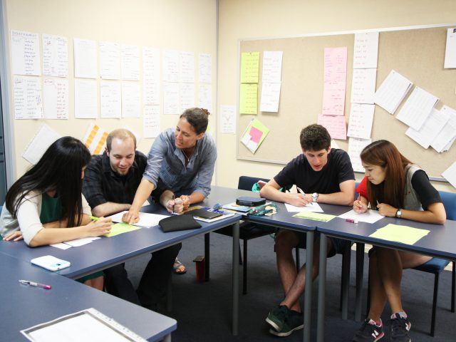 クラウンインスティチュートオブスタディーズ