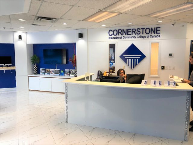 コーナーストーン インターナショナル コミュニティカレッジ オブ カナダ