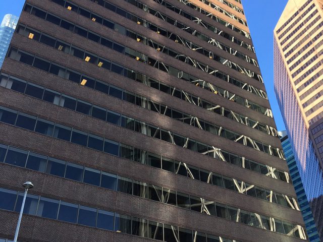 アンズ ランゲージハウス